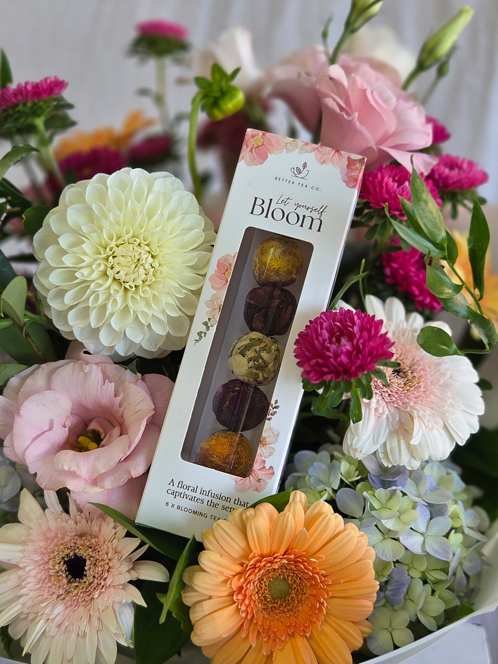 Bloom & Sip Gift Bundle