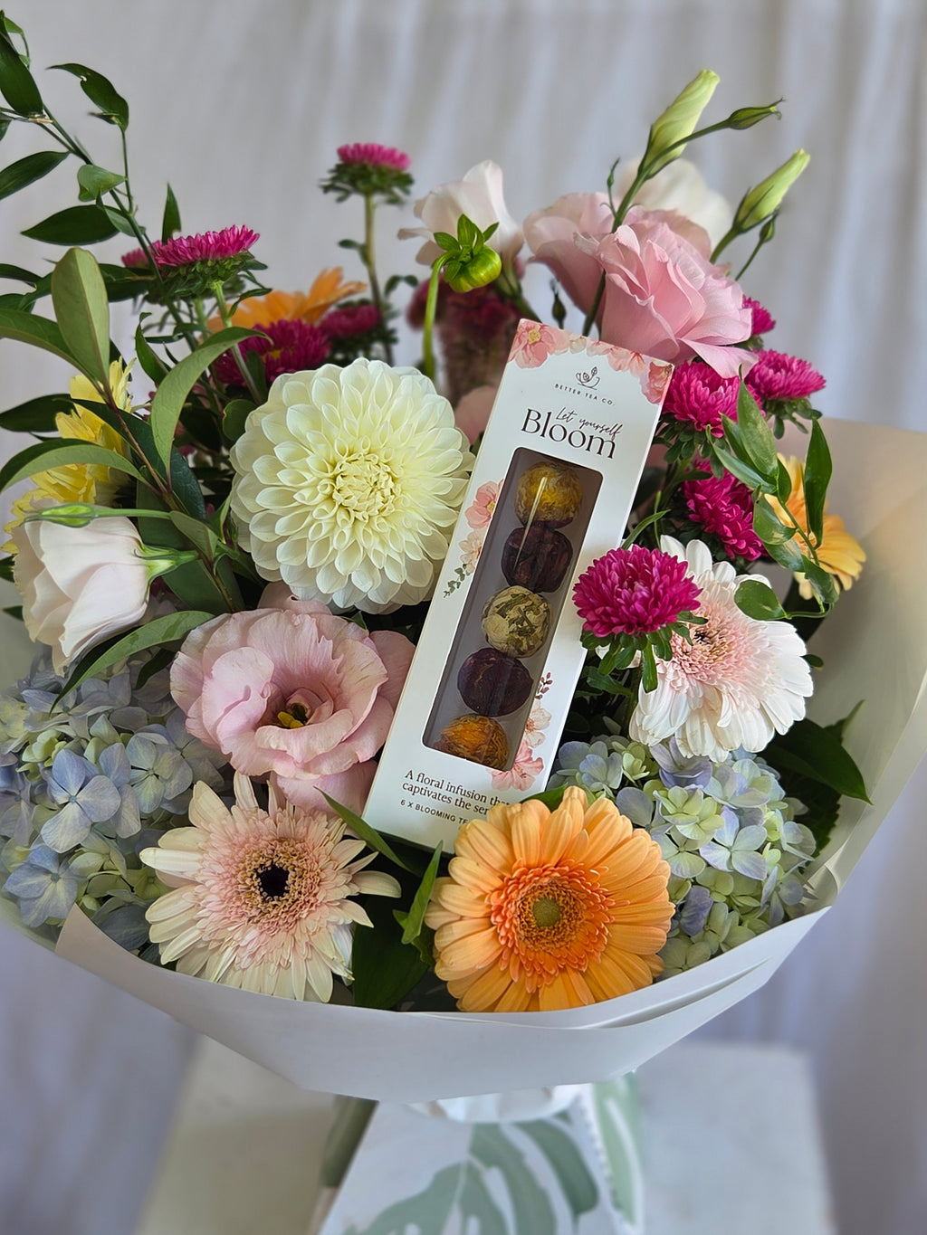 Bloom & Sip Gift Bundle